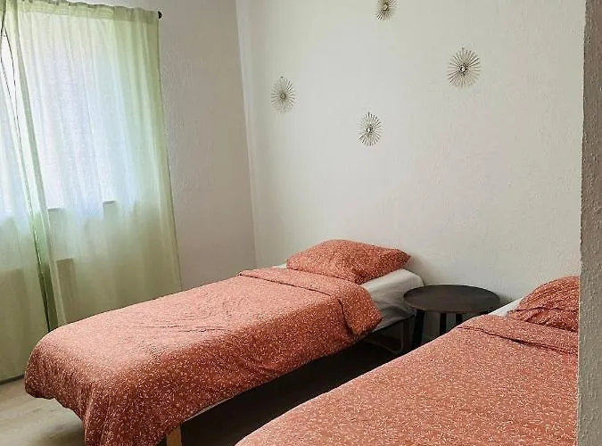 Capsule hotel 5 Minutes Walk To Lego House - N9 *